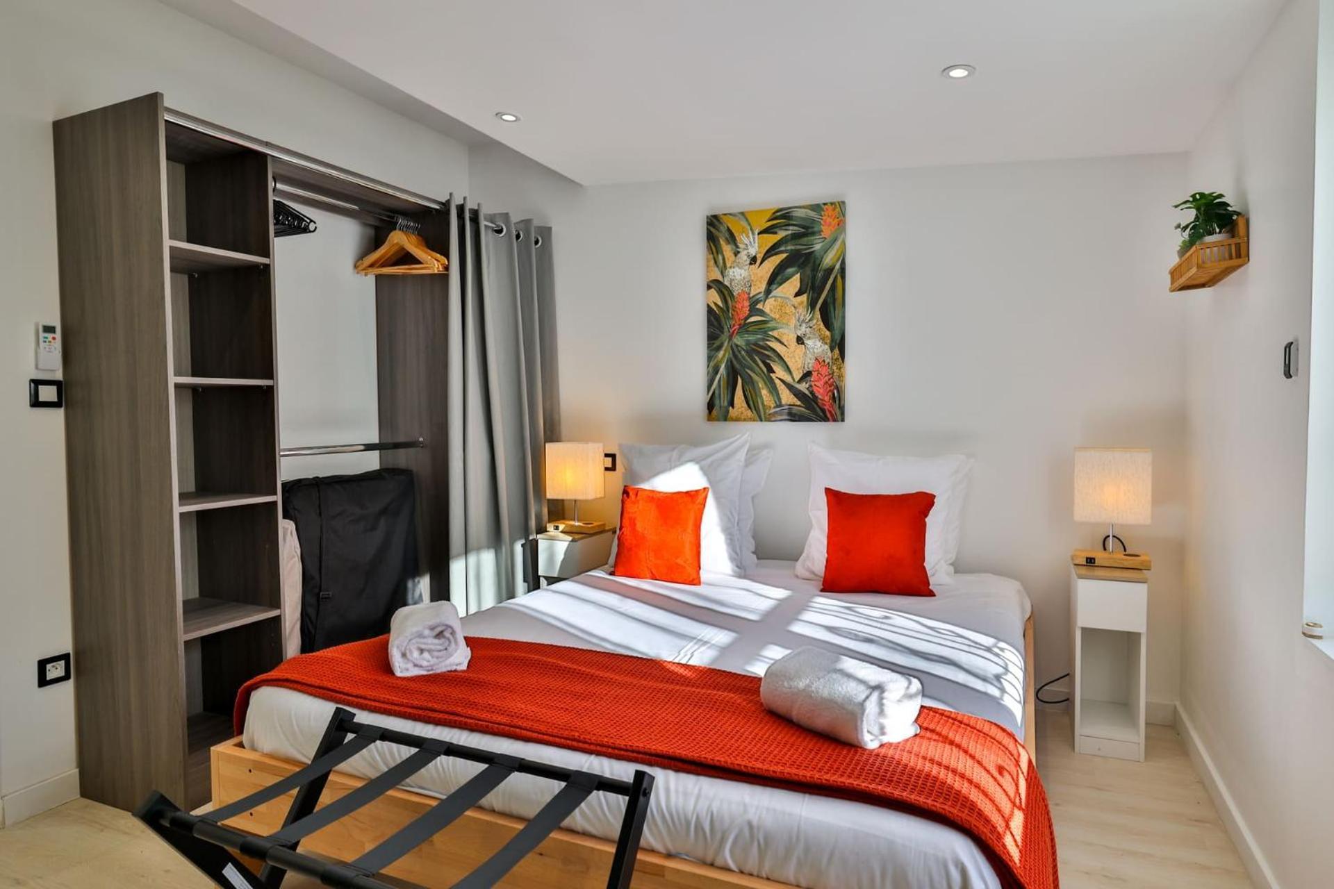 Le Lucien Eco-Appart'Hotel - Angouleme - Centre - Wifi - Parking Prive - Classe 4 Etoiles Exterior photo